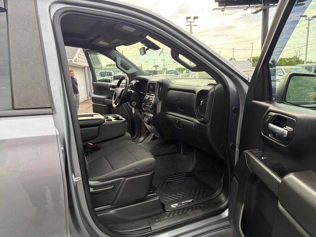 Chevrolet Silverado 1500 4WD Crew Cab 147" Custom Trail Boss 2021