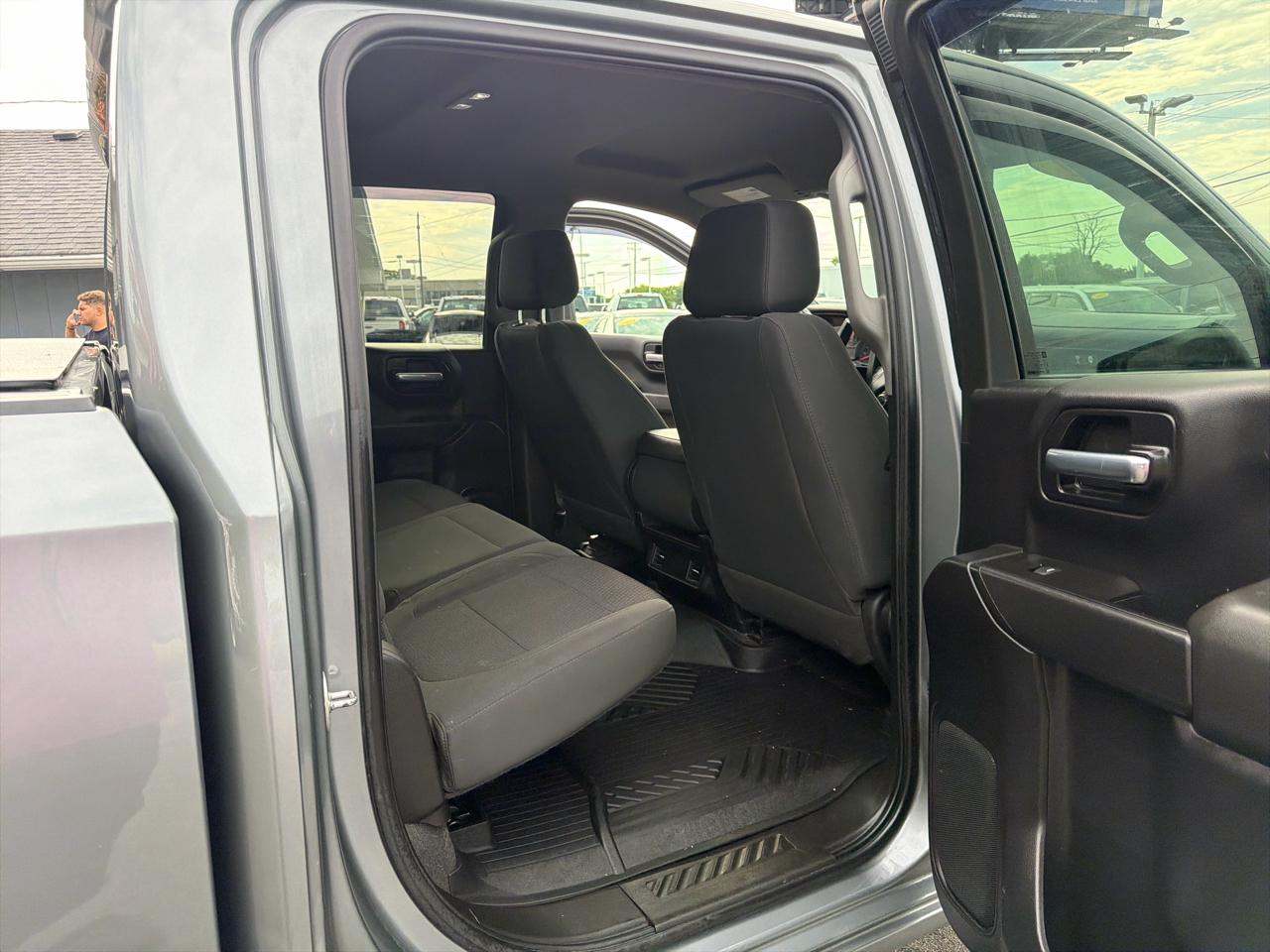 Chevrolet Silverado 1500 4WD Crew Cab 147" Custom Trail Boss 2021