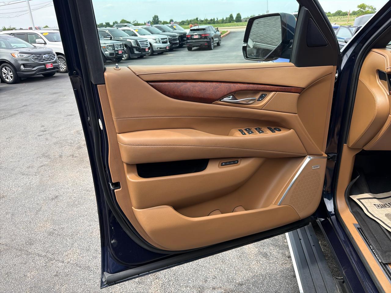 Cadillac Escalade ESV  2017
