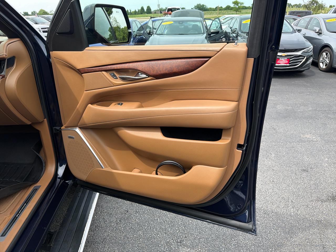 Cadillac Escalade ESV  2017