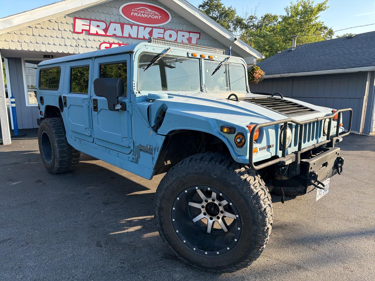 AM General Hummer 4-Passenger Wgn Enclosed 2001