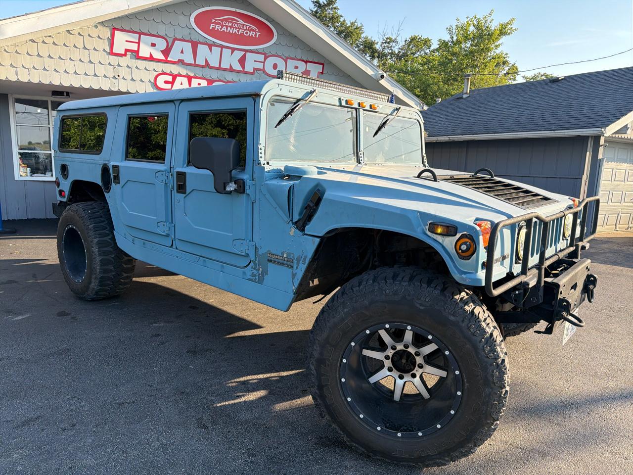 AM General Hummer 4-Passenger Wgn Enclosed 2001