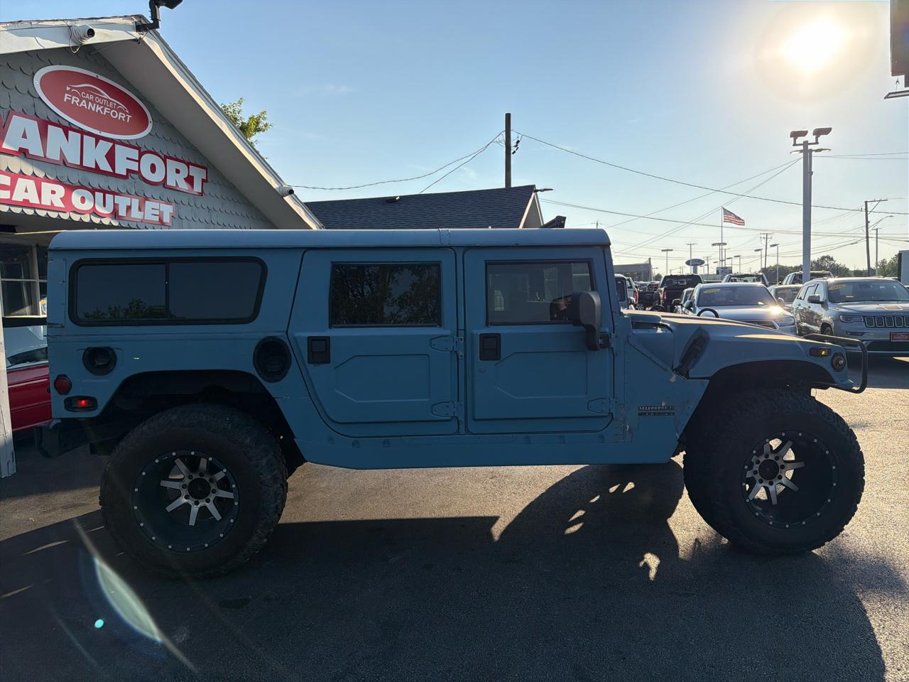 AM General Hummer 4-Passenger Wgn Enclosed 2001