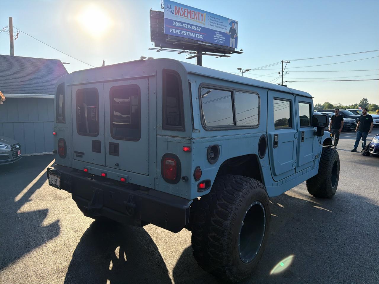 AM General Hummer 4-Passenger Wgn Enclosed 2001