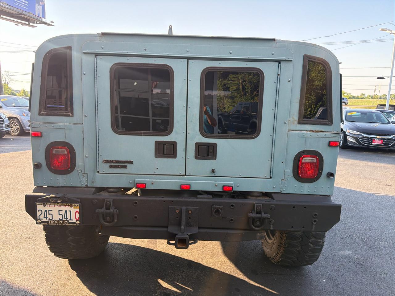 AM General Hummer 4-Passenger Wgn Enclosed 2001