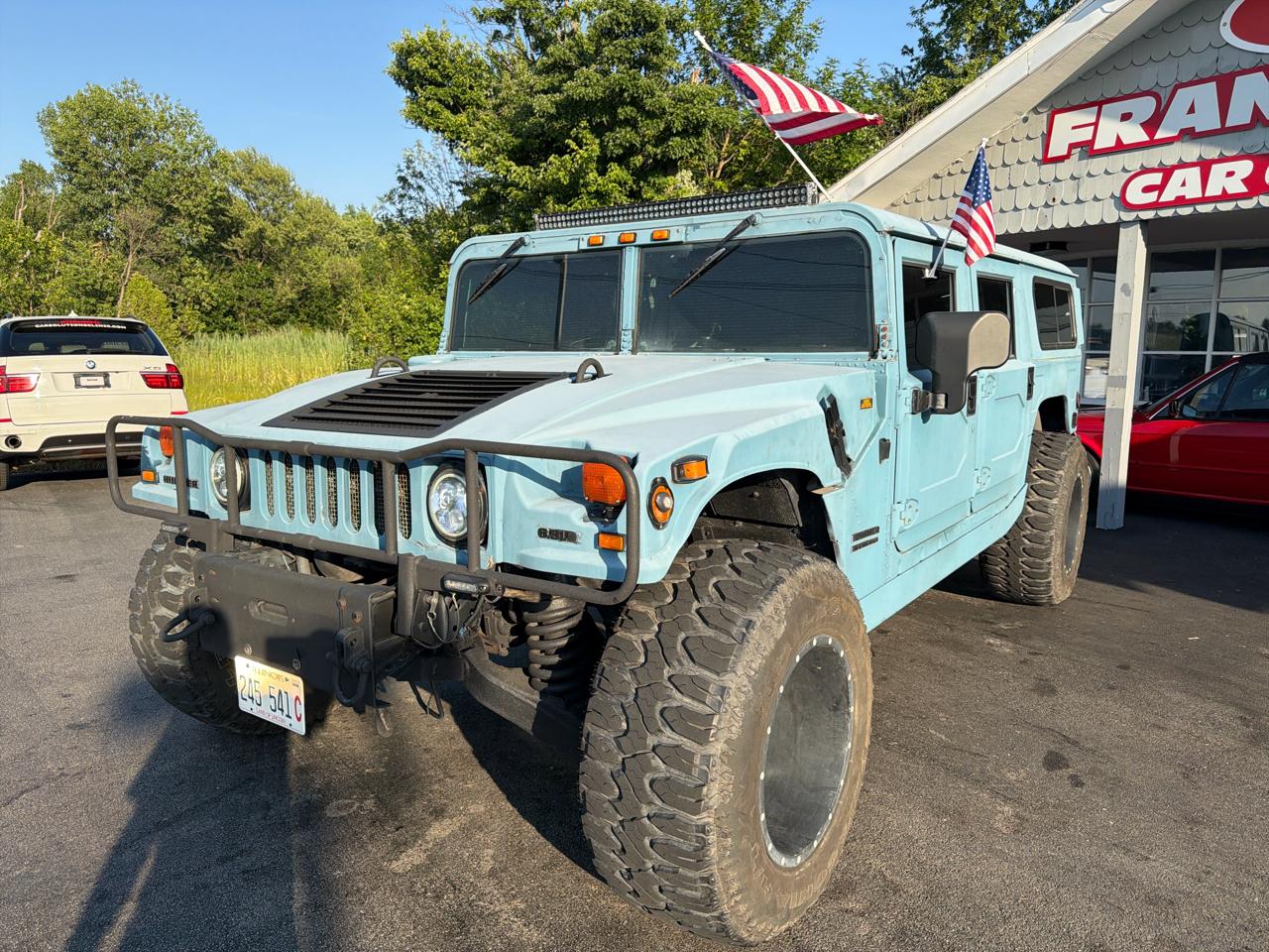 AM General Hummer 4-Passenger Wgn Enclosed 2001