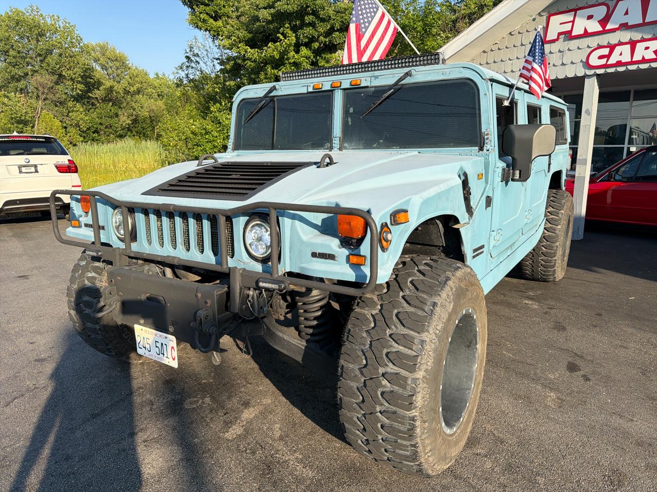 AM General Hummer 4-Passenger Wgn Enclosed 2001