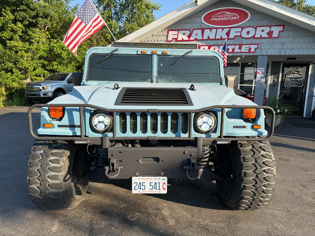 AM General Hummer 4-Passenger Wgn Enclosed 2001