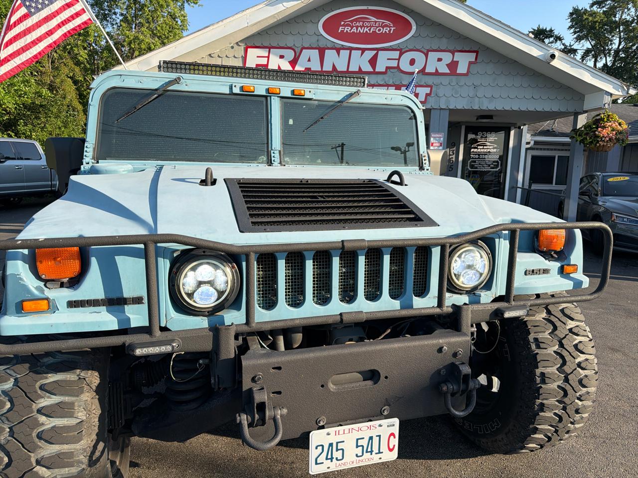AM General Hummer 4-Passenger Wgn Enclosed 2001