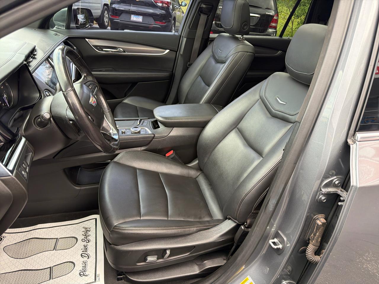 Cadillac XT6 FWD 4dr Luxury 2021