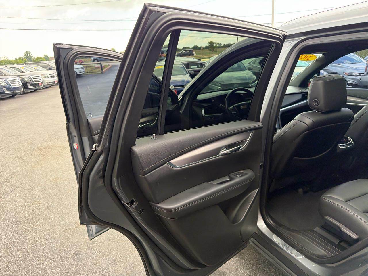 Cadillac XT6 FWD 4dr Luxury 2021