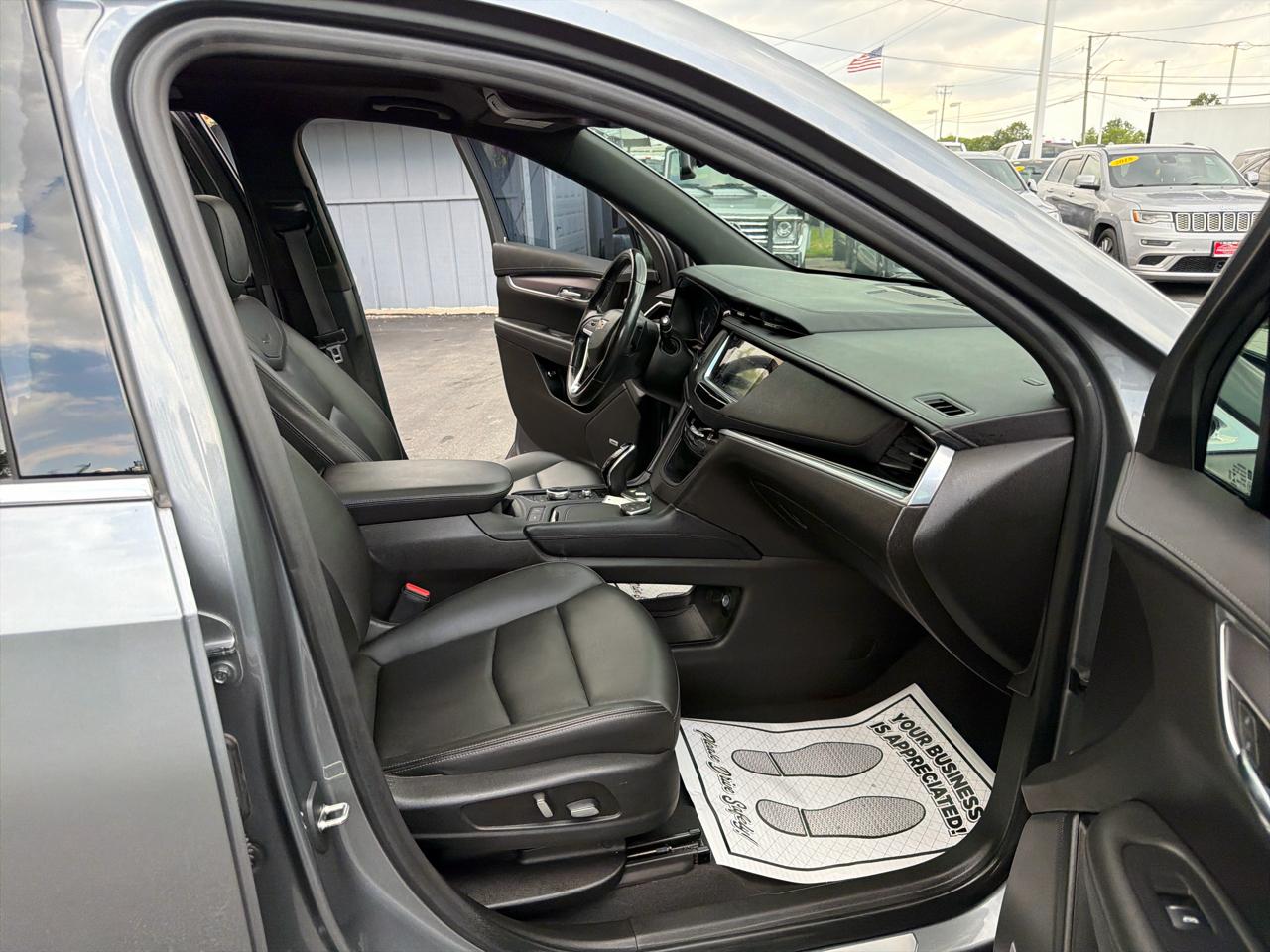 Cadillac XT6 FWD 4dr Luxury 2021