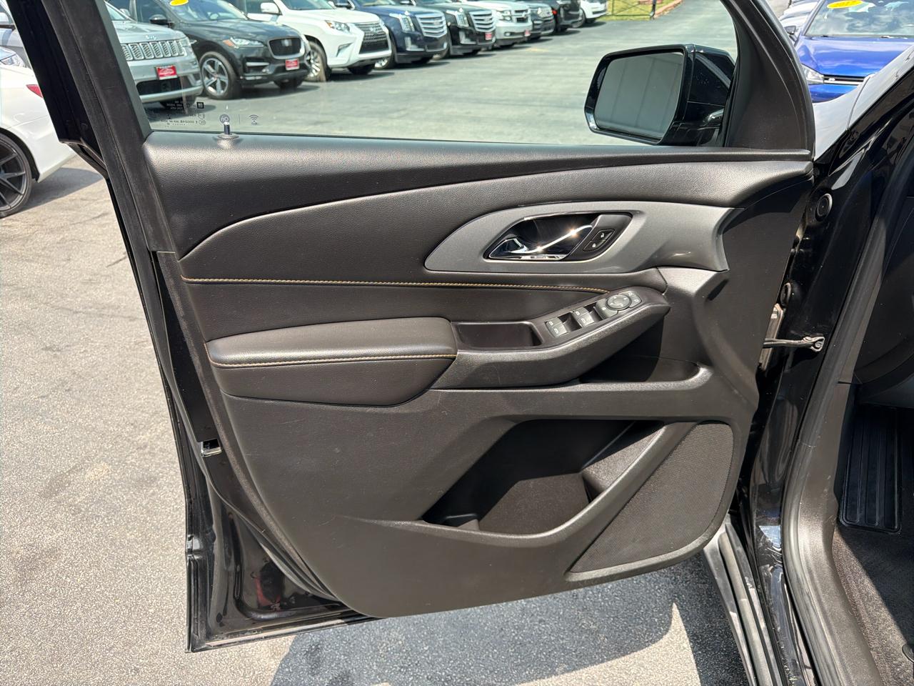 Chevrolet Traverse FWD 4dr LS w/1LS 2020
