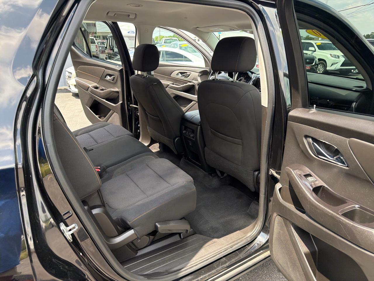 Chevrolet Traverse FWD 4dr LS w/1LS 2020
