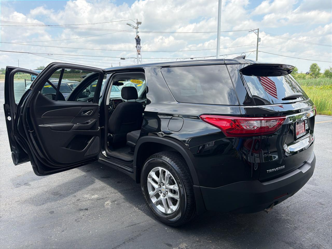 Chevrolet Traverse FWD 4dr LS w/1LS 2020