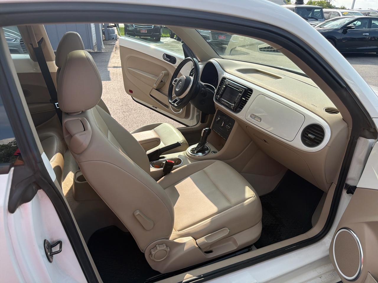 Volkswagen Beetle Coupe 2dr Auto 2.5L *Ltd Avail* 2014