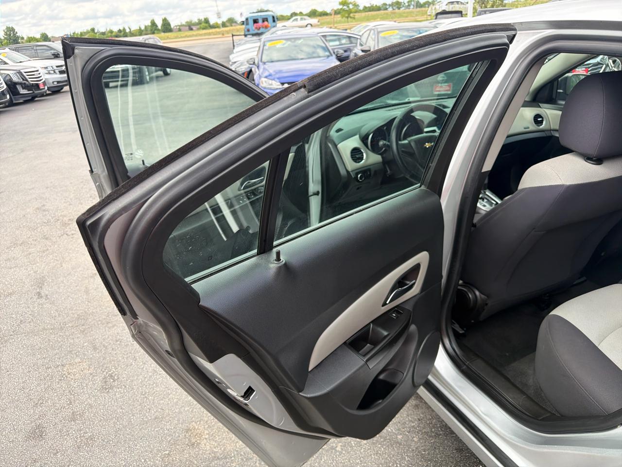 Chevrolet Cruze 4dr Sdn Auto LS 2014