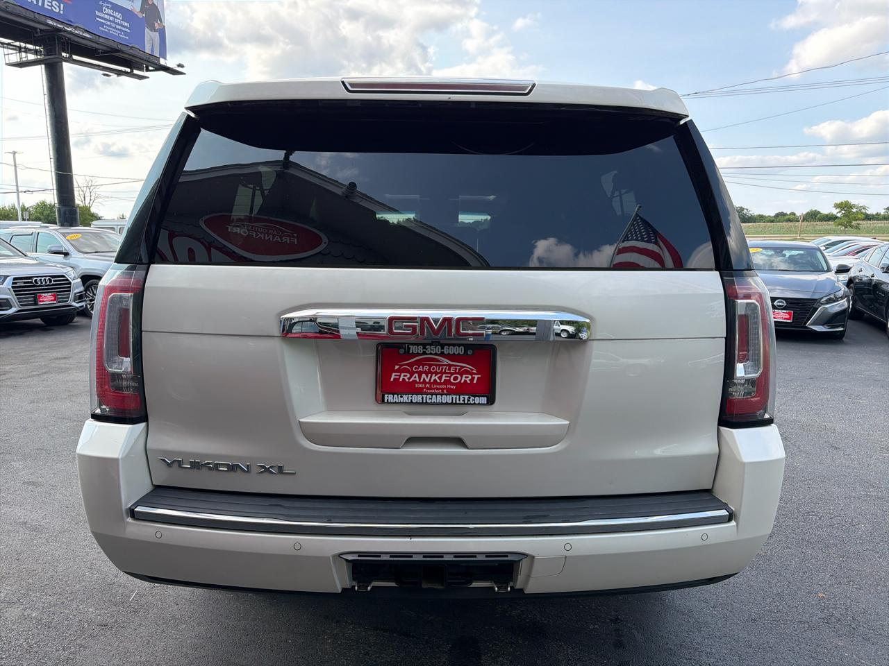 GMC Yukon XL 4WD 4dr Denali 2015