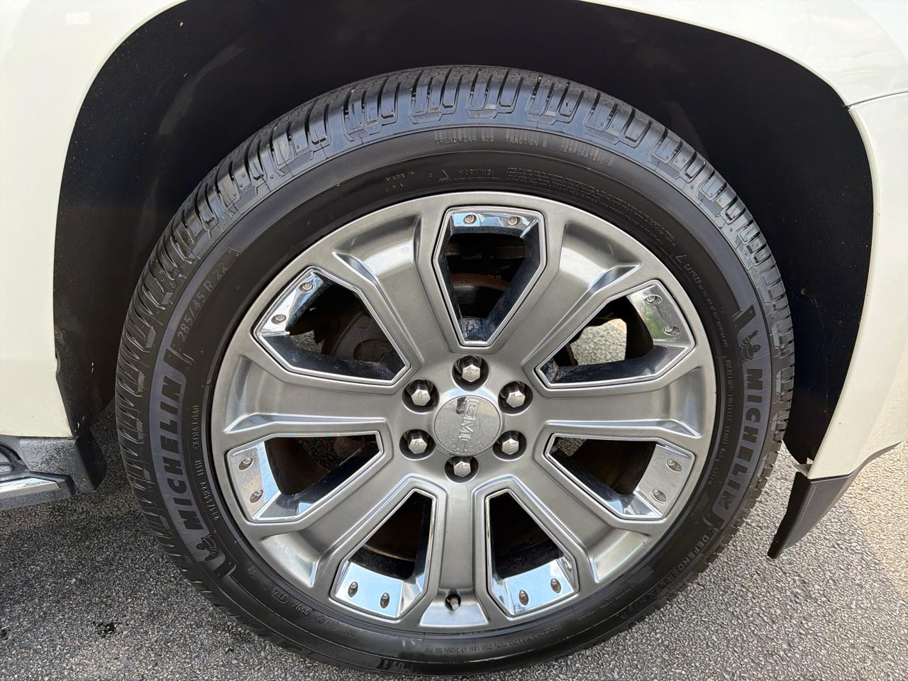 GMC Yukon XL 4WD 4dr Denali 2015