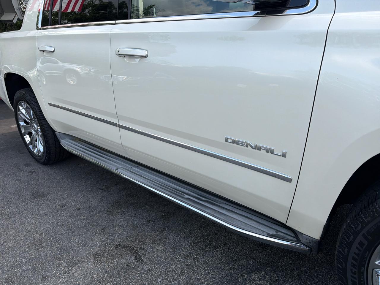 GMC Yukon XL 4WD 4dr Denali 2015