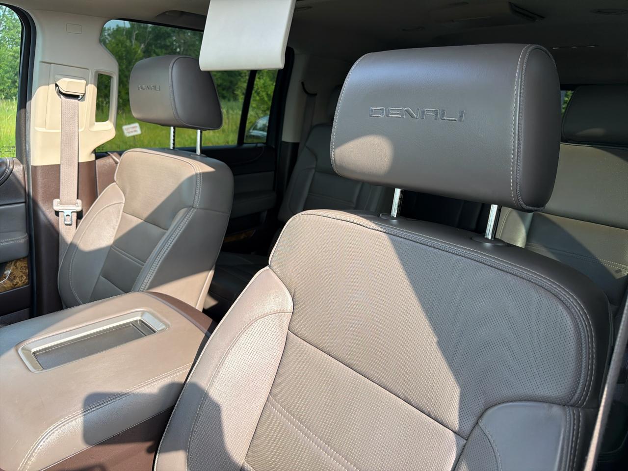 GMC Yukon XL 4WD 4dr Denali 2015