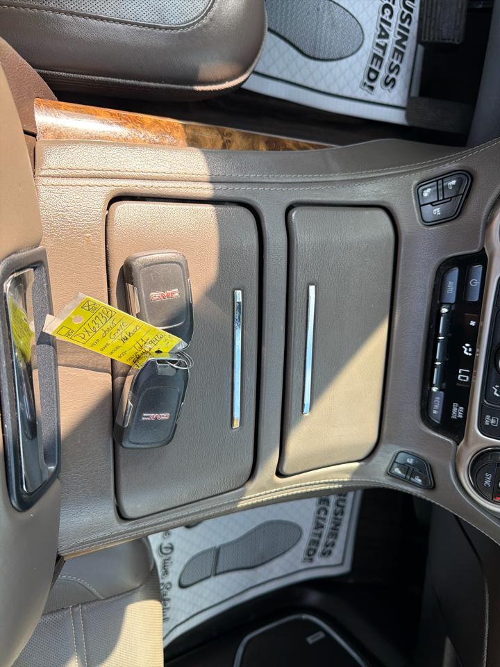GMC Yukon XL 4WD 4dr Denali 2015