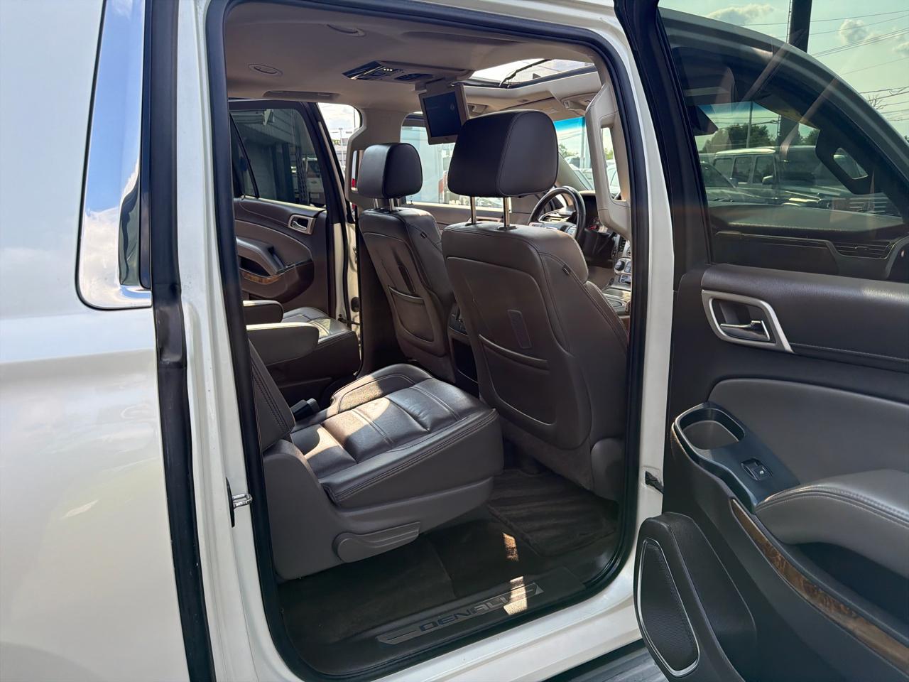 GMC Yukon XL 4WD 4dr Denali 2015