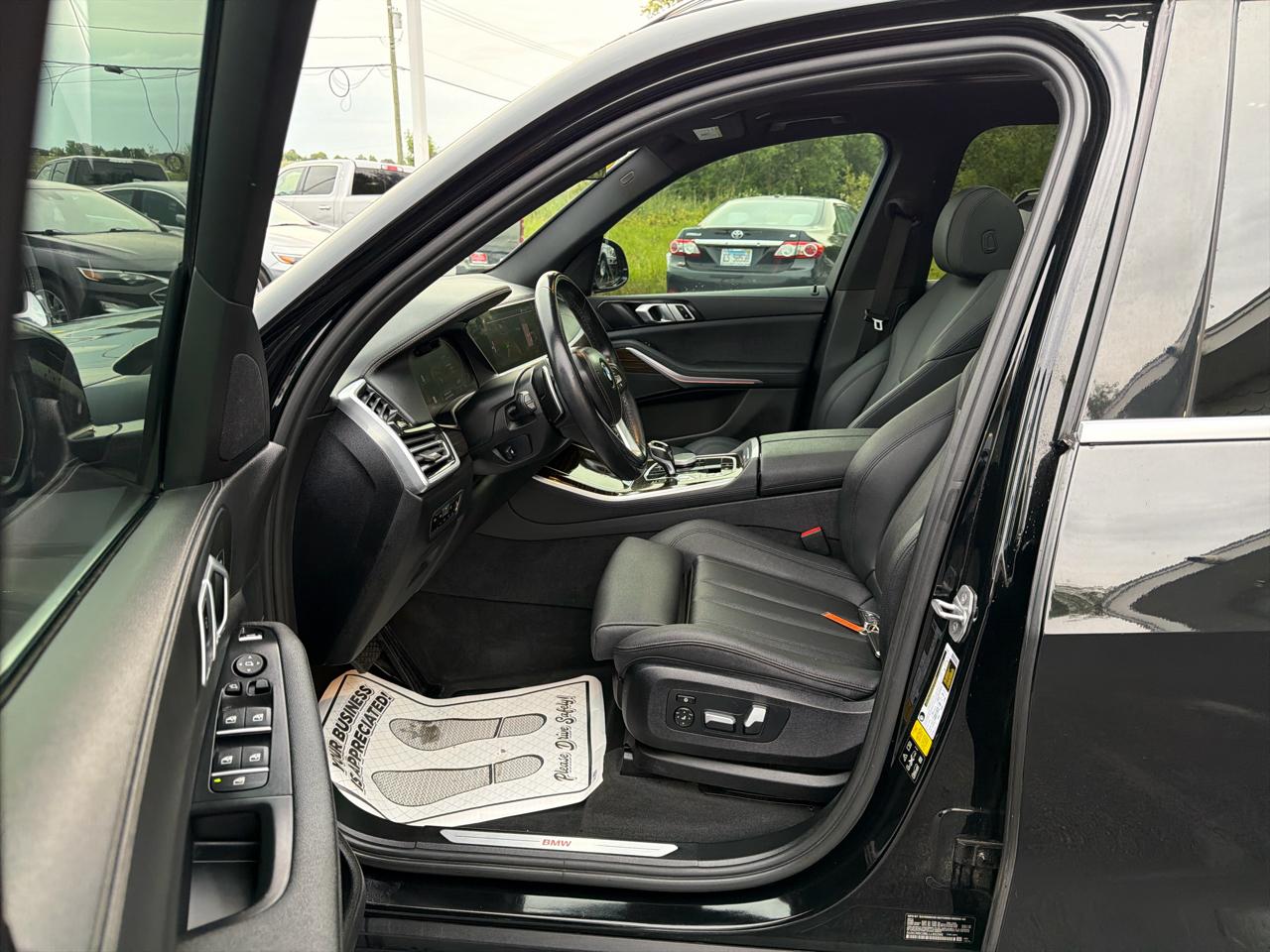 BMW X5 xDrive40i Sports Activity Vehicle 2020