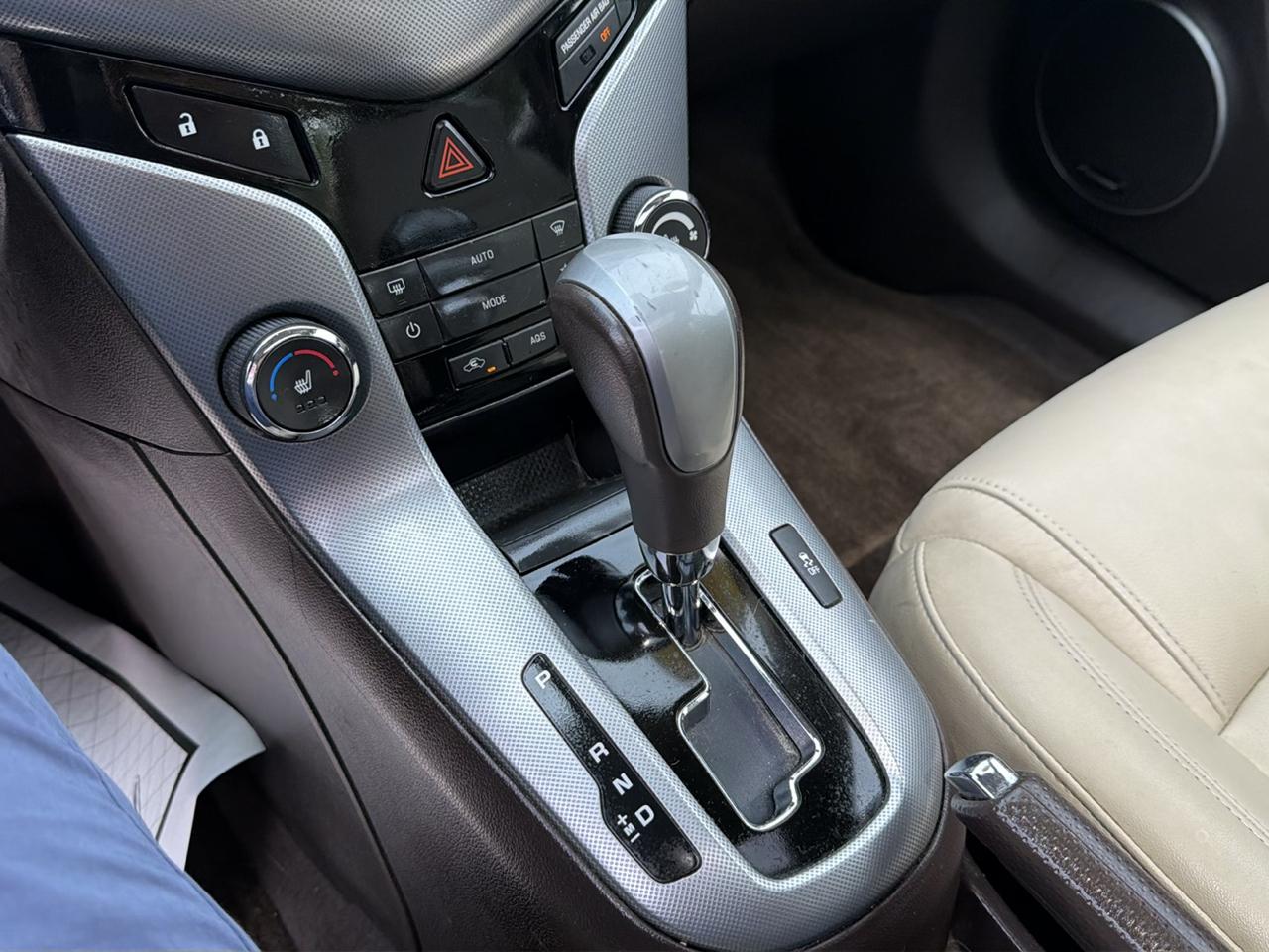 Chevrolet Cruze 4dr Sdn LTZ 2013