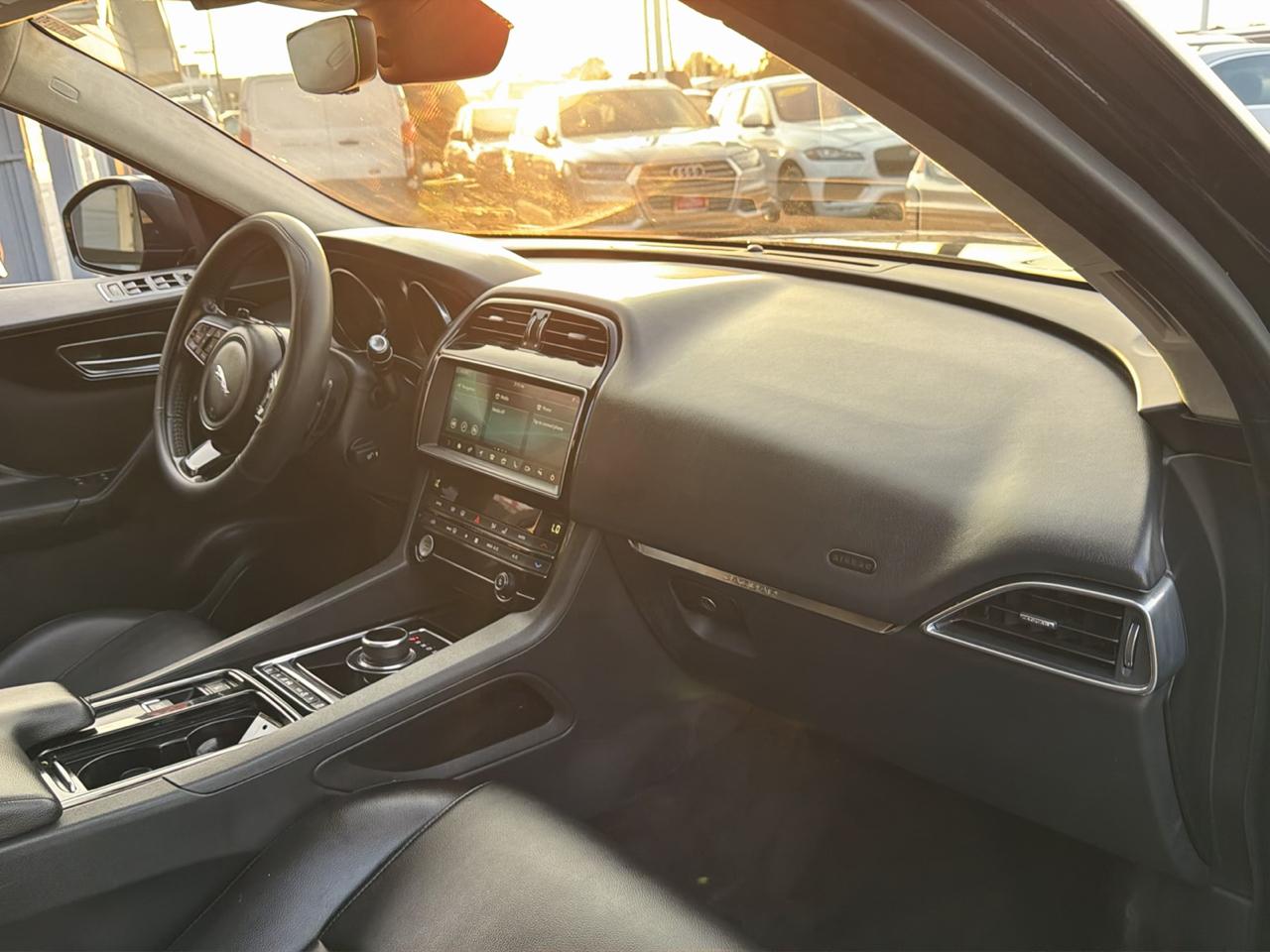 Jaguar F-Pace 25t Premium AWD 2020