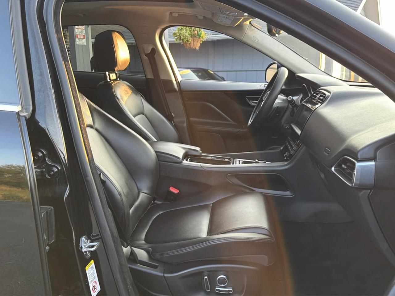 Jaguar F-Pace 25t Premium AWD 2020