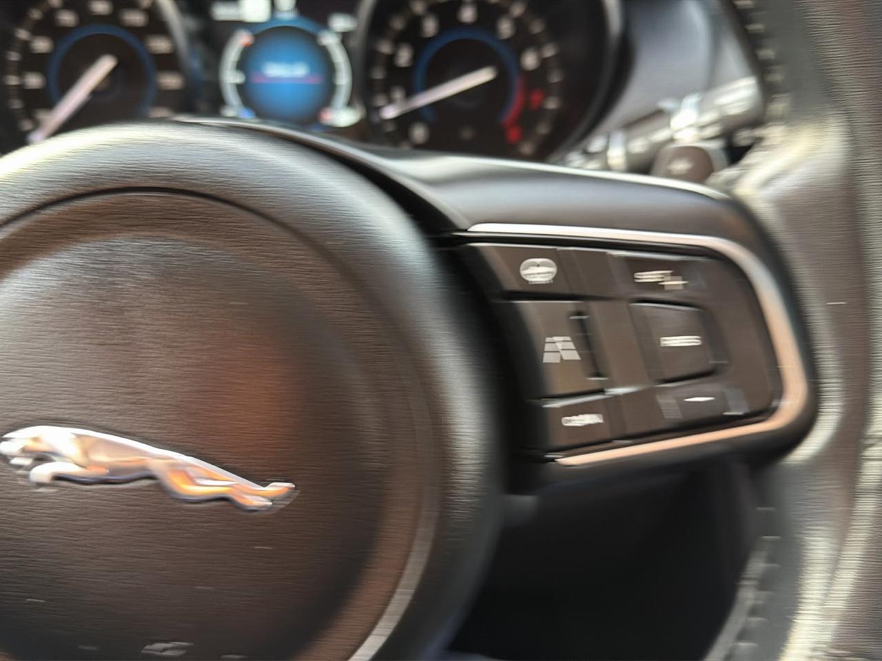 Jaguar F-Pace 25t Premium AWD 2020