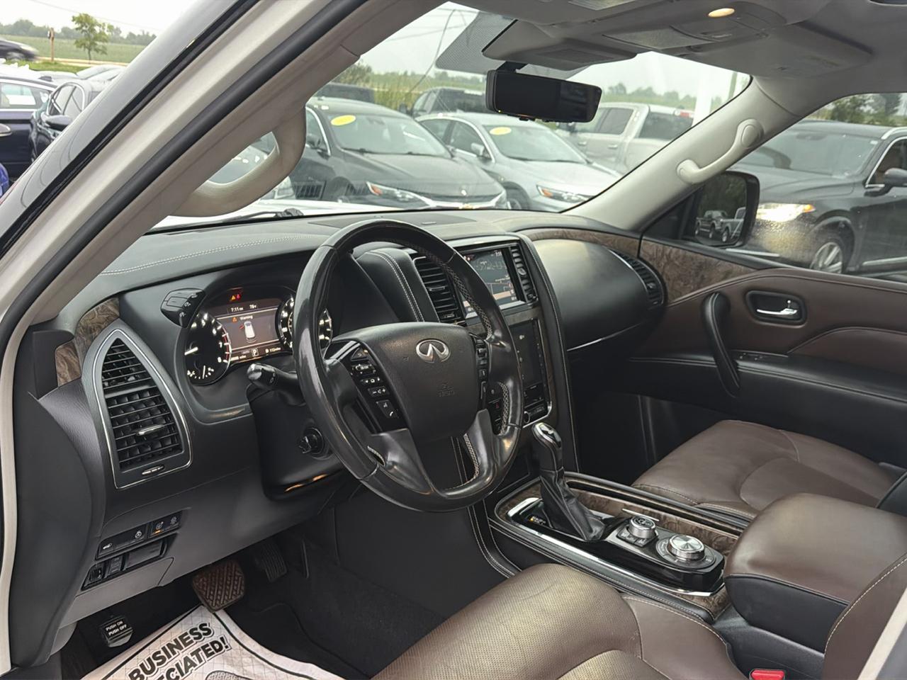 Infiniti QX80 PREMIUM SELECT AWD 2021