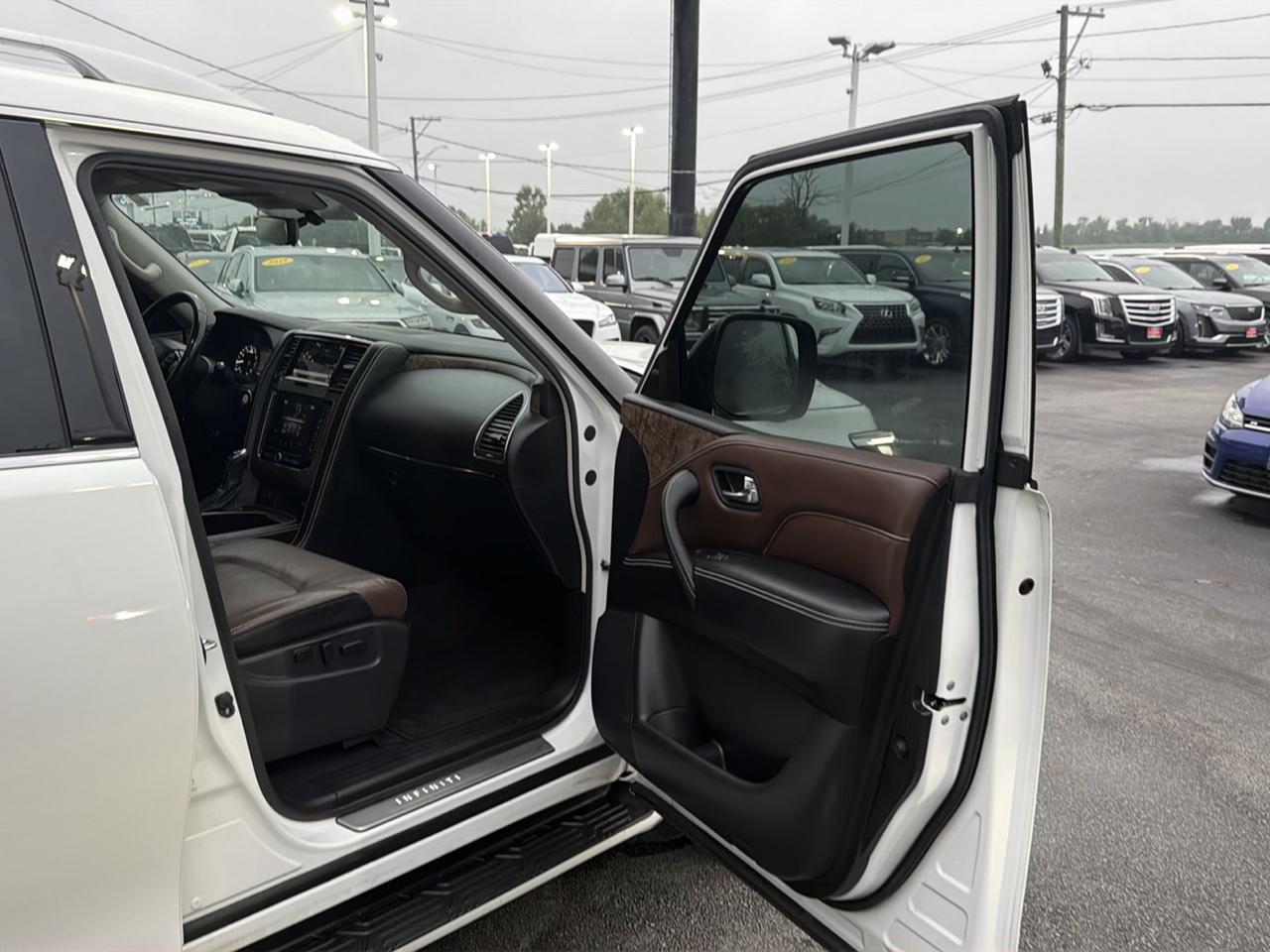 Infiniti QX80 PREMIUM SELECT AWD 2021
