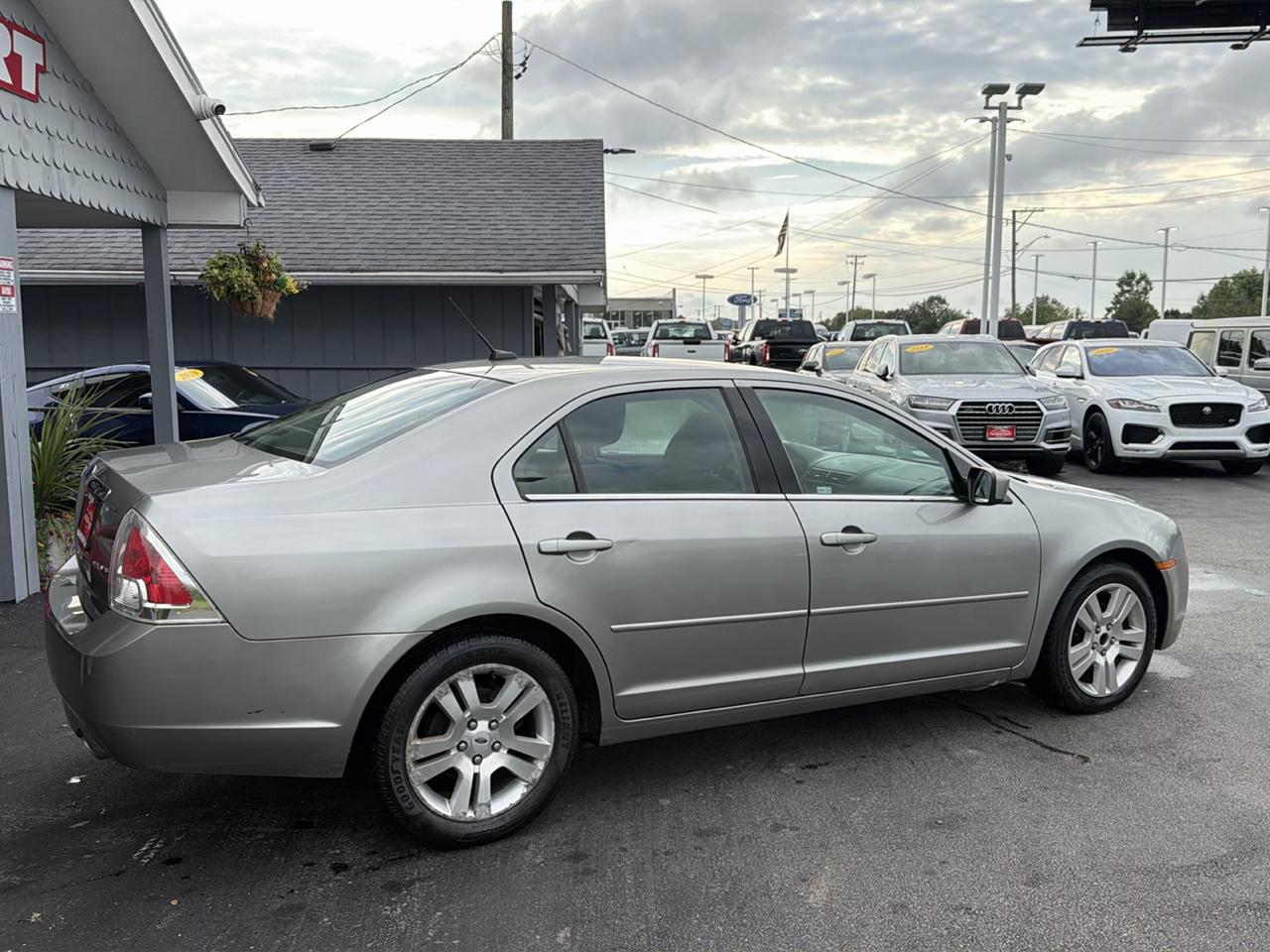 Ford Fusion 4dr Sdn V6 SEL FWD 2009