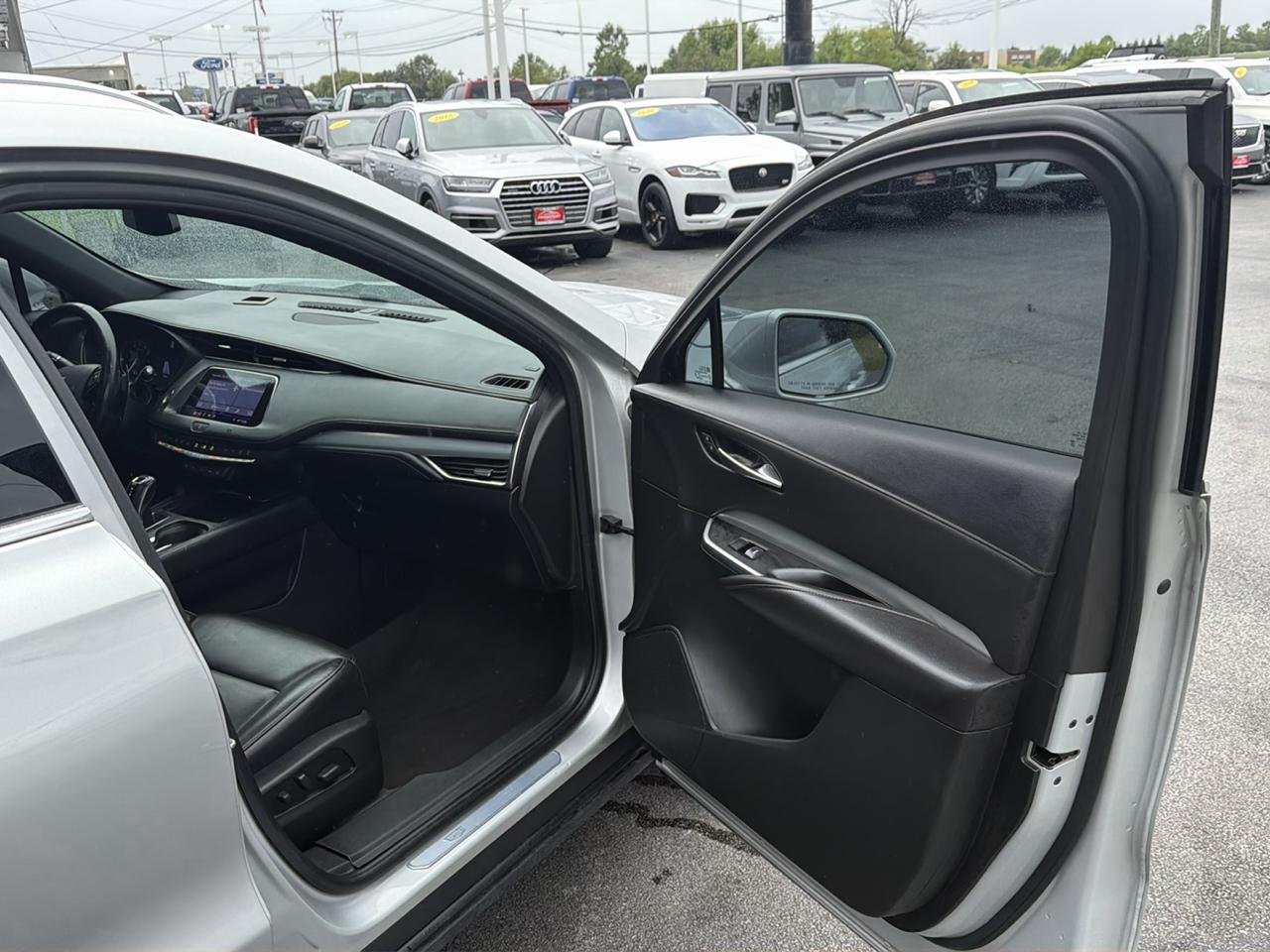 Cadillac XT4 FWD 4dr Premium Luxury 2019