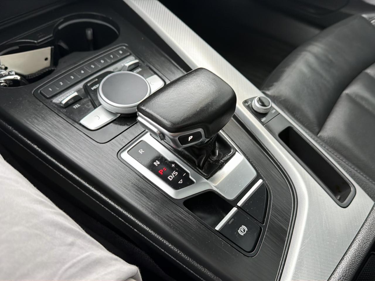Audi A4 2.0 TFSI Auto Season of Audi Premium quattro AWD 2017