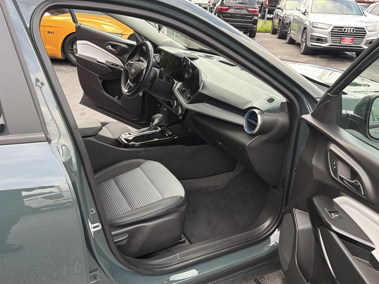 Chevrolet Trax FWD 4dr LT 2025