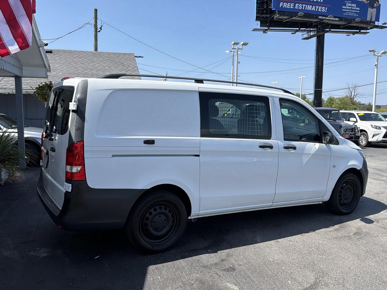 Mercedes-Benz Metris Cargo Van RWD 126" 2016