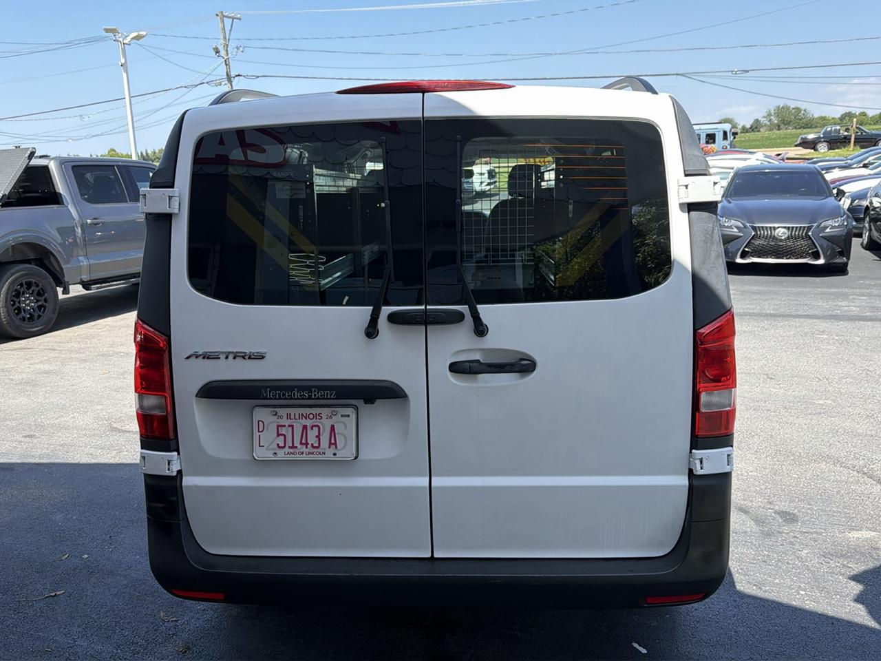 Mercedes-Benz Metris Cargo Van RWD 126" 2016