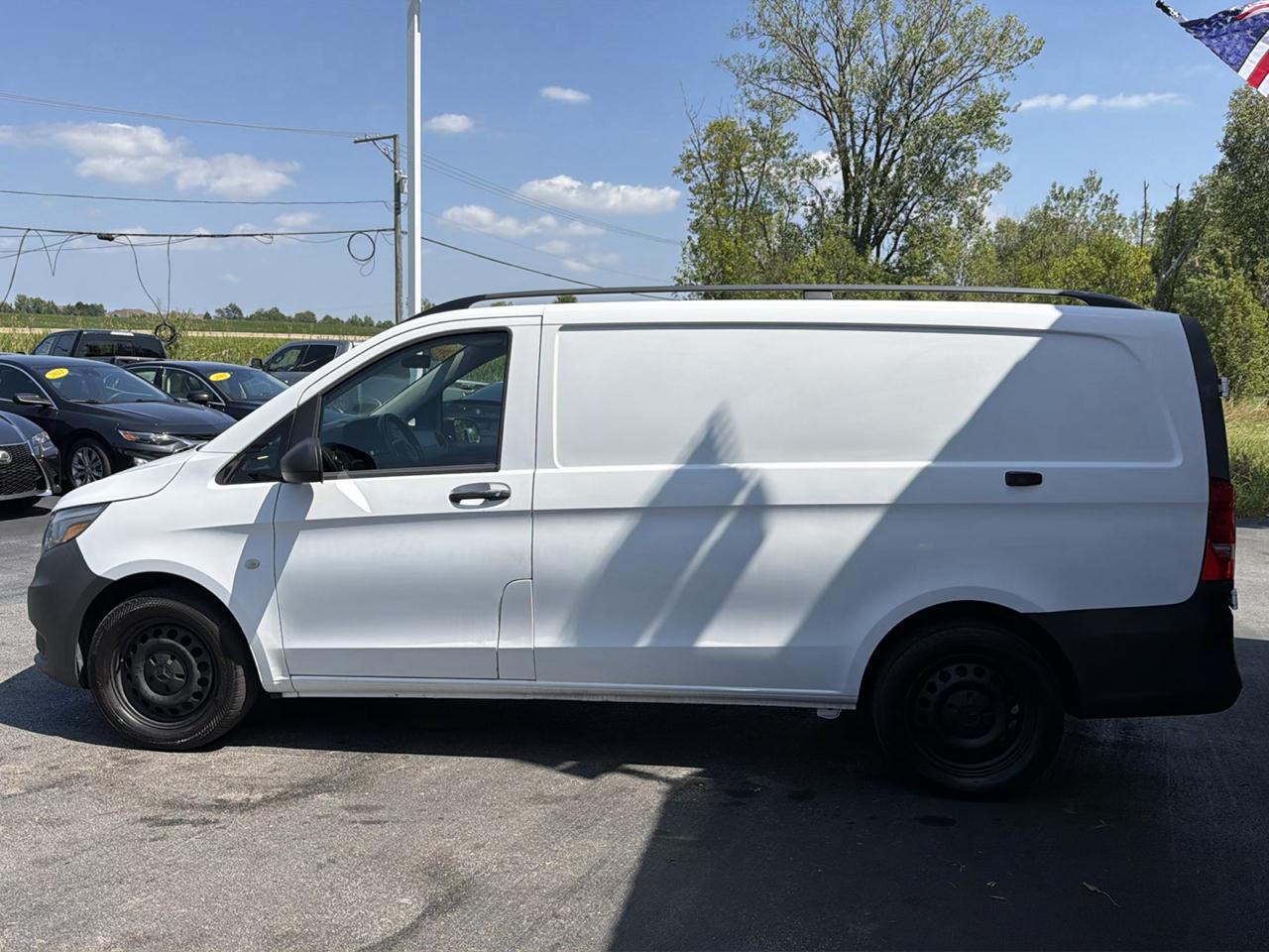 Mercedes-Benz Metris Cargo Van RWD 126" 2016