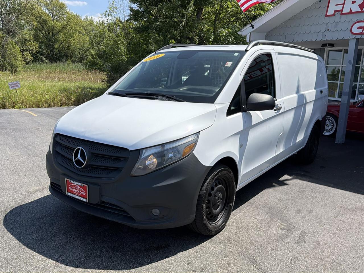 Mercedes-Benz Metris Cargo Van RWD 126" 2016