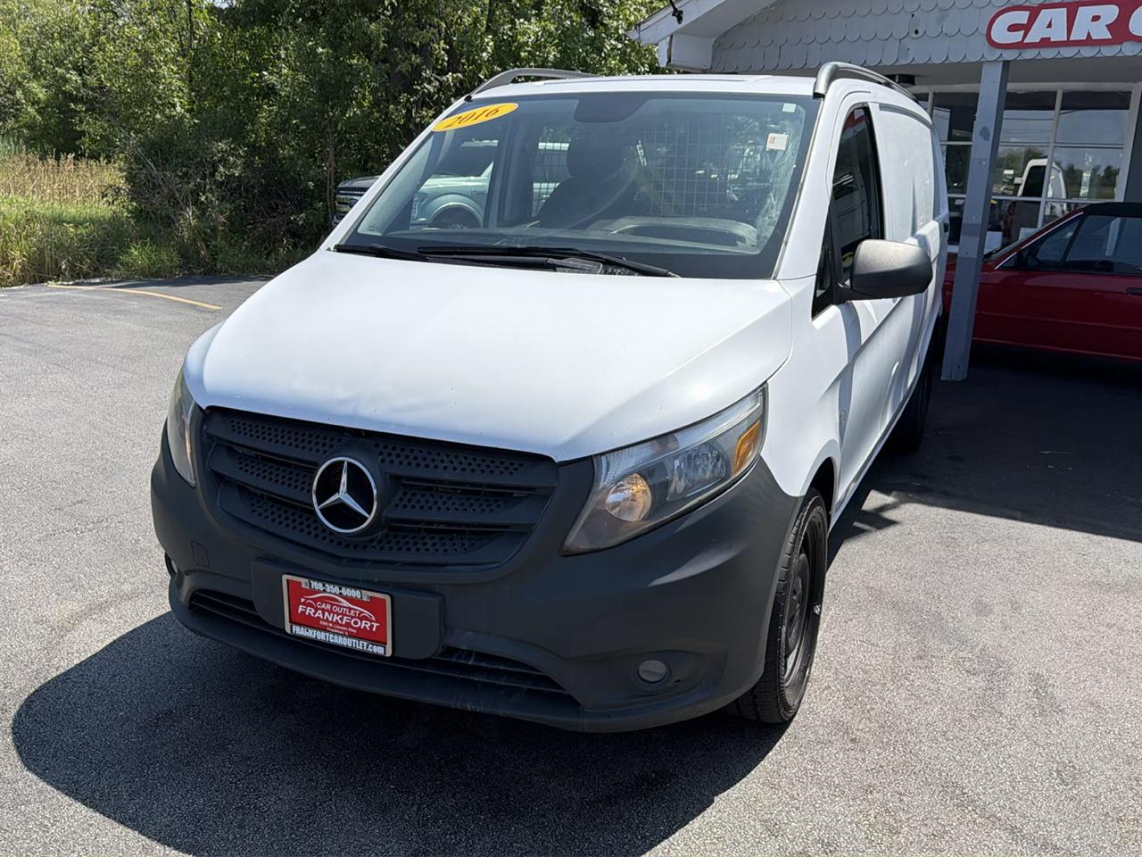 Mercedes-Benz Metris Cargo Van RWD 126" 2016