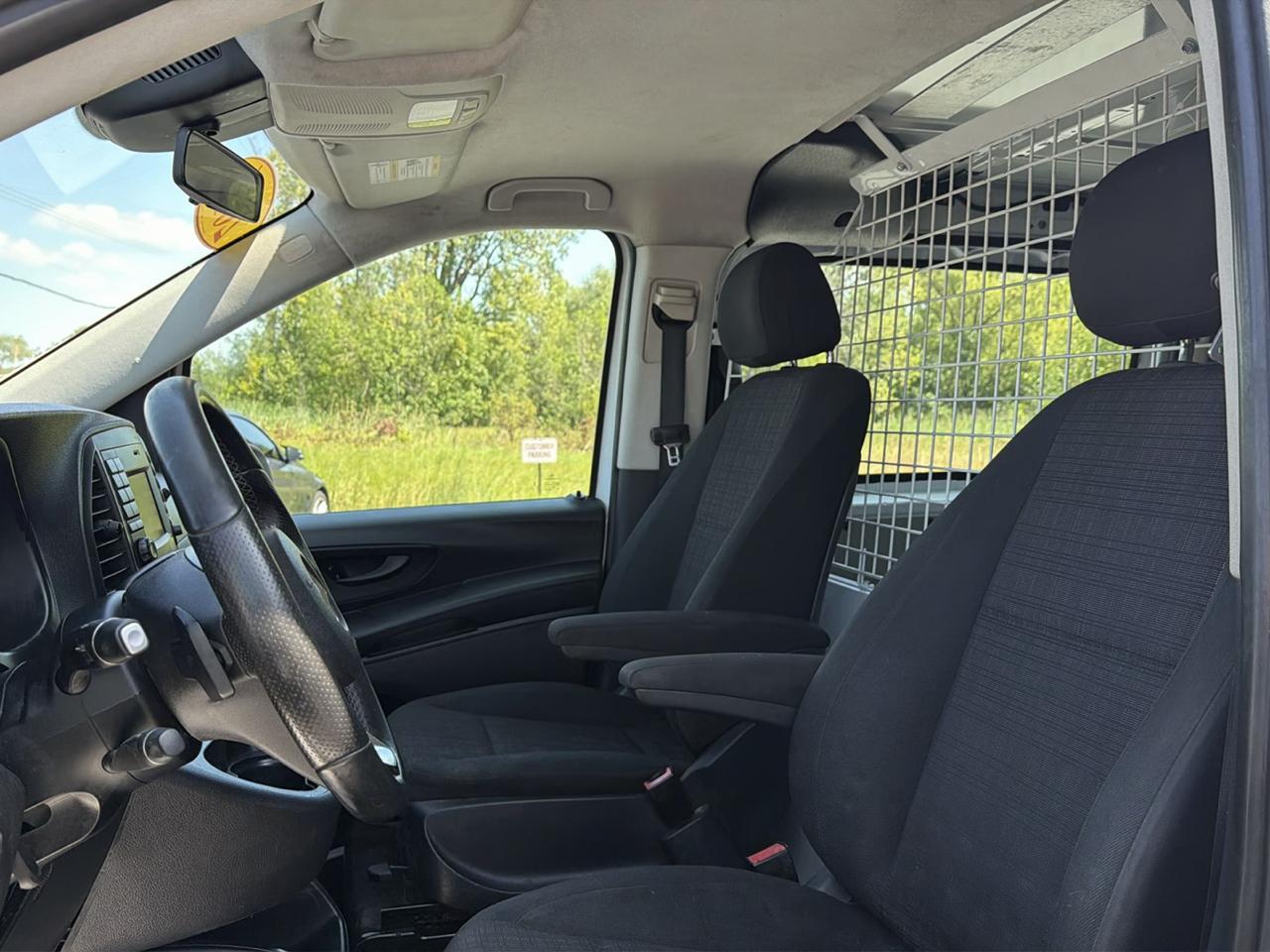 Mercedes-Benz Metris Cargo Van RWD 126" 2016