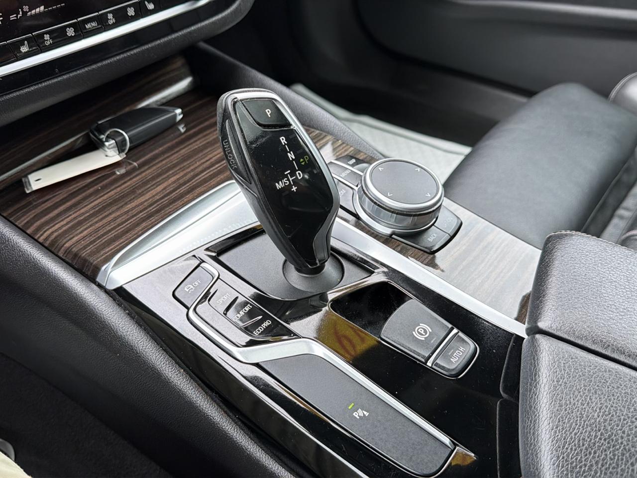 BMW 5 Series 530i xDrive Sedan 2019