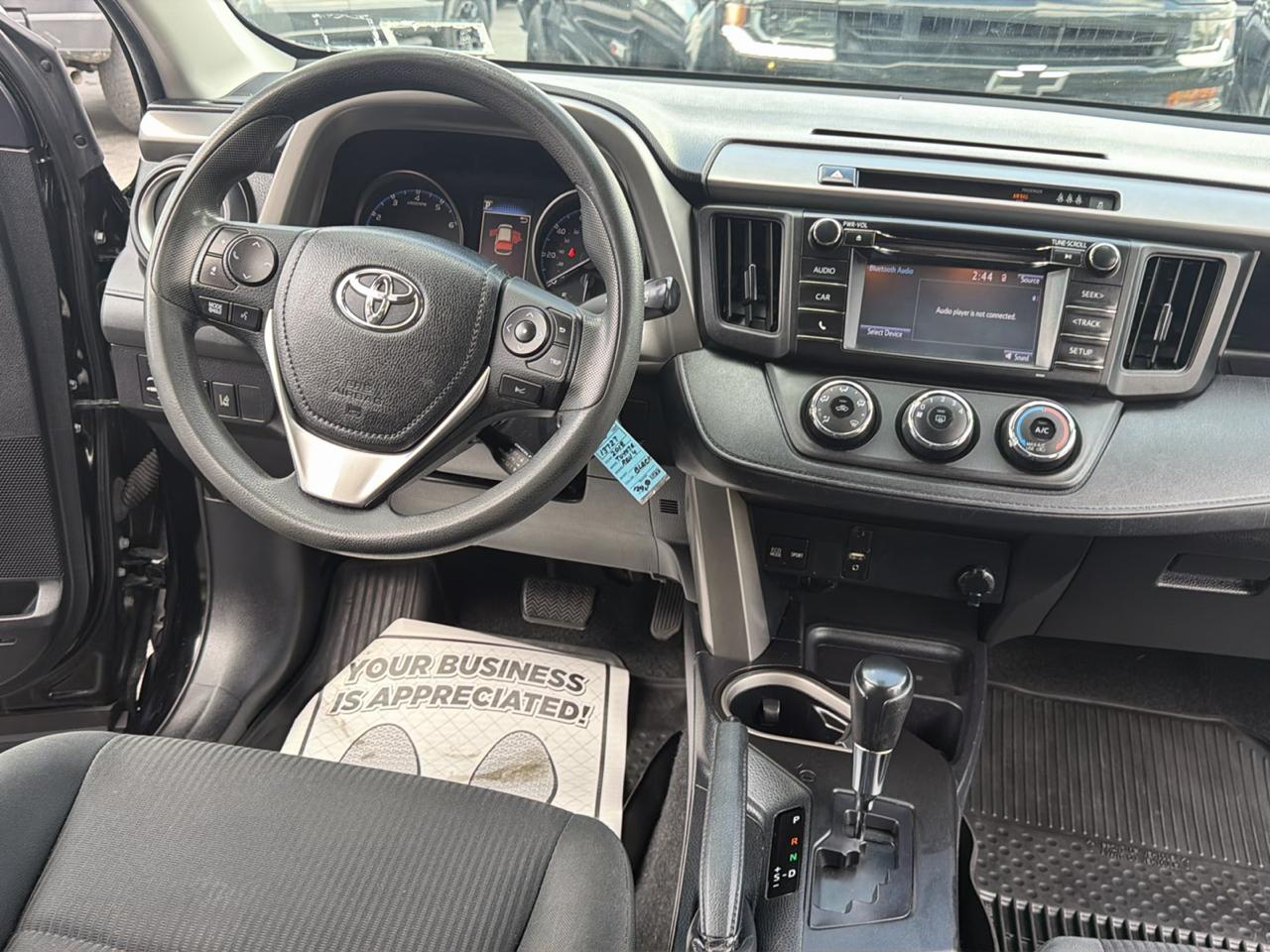 Toyota RAV4 LE AWD (Natl) 2018