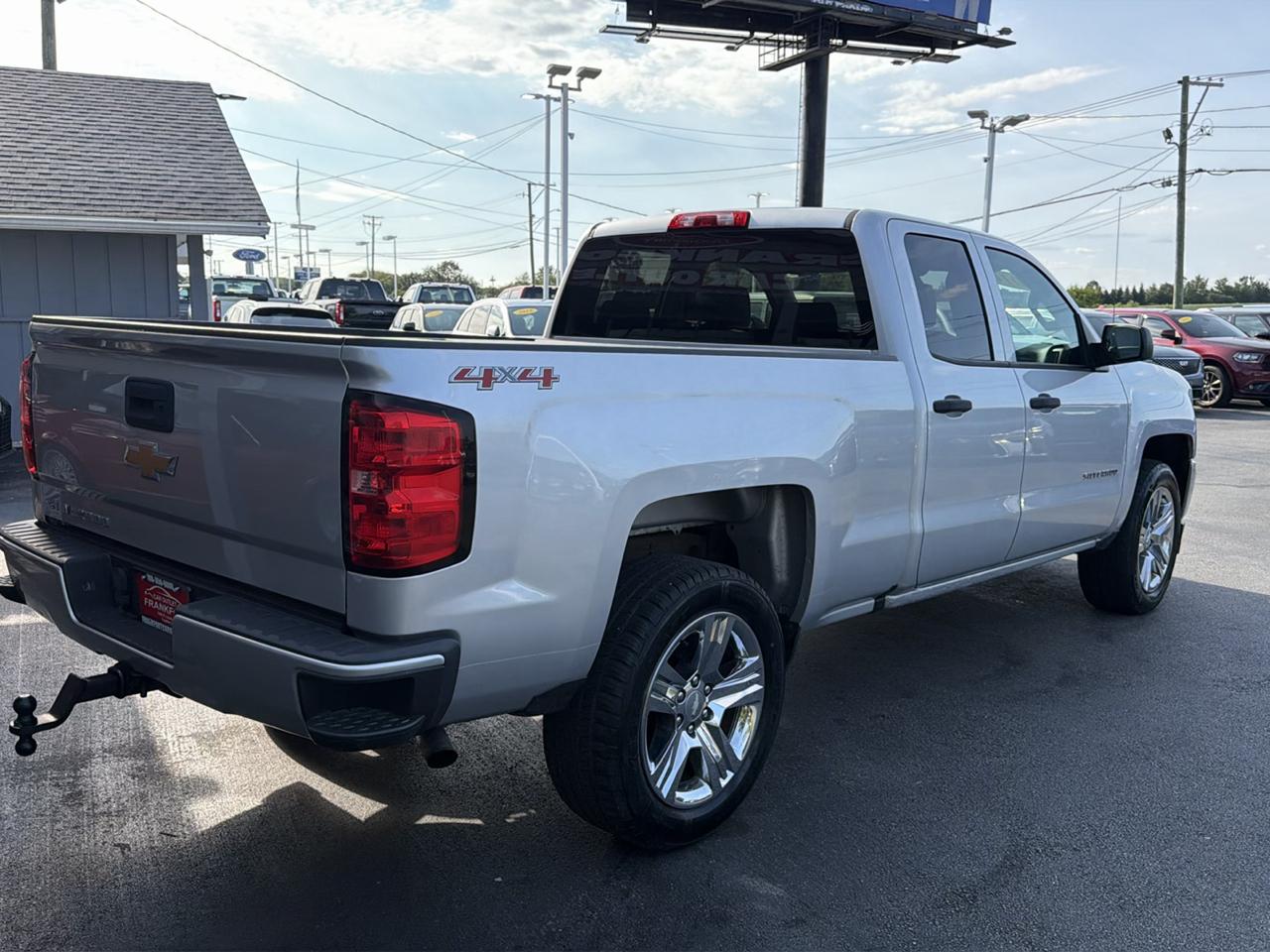 Chevrolet Silverado 1500 4WD Double Cab 143.5" Custom 2016