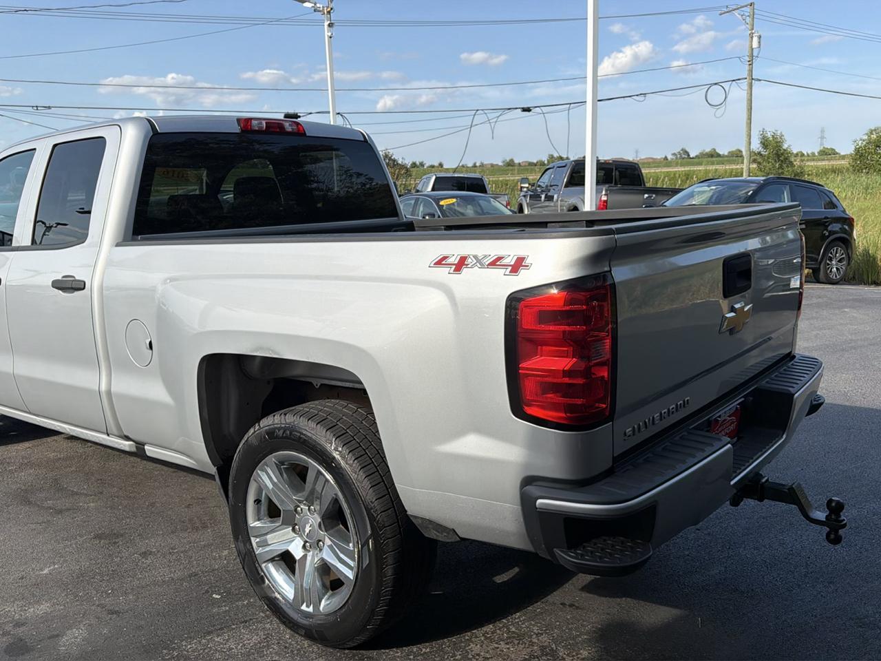 Chevrolet Silverado 1500 4WD Double Cab 143.5" Custom 2016
