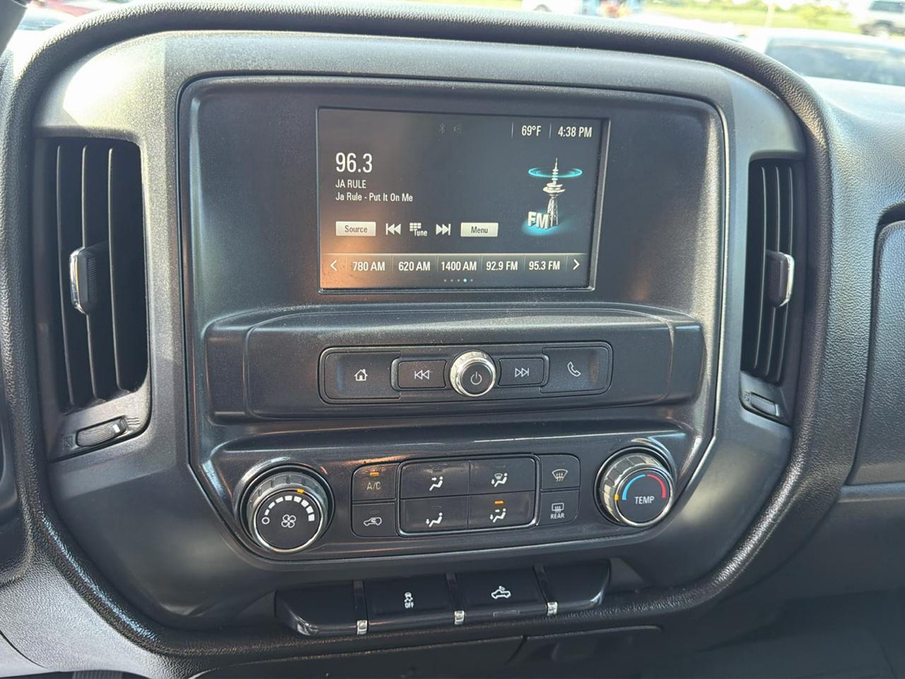 Chevrolet Silverado 1500 4WD Double Cab 143.5" Custom 2016