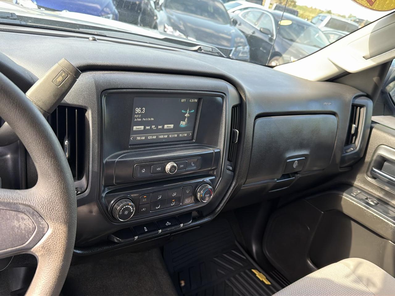 Chevrolet Silverado 1500 4WD Double Cab 143.5" Custom 2016